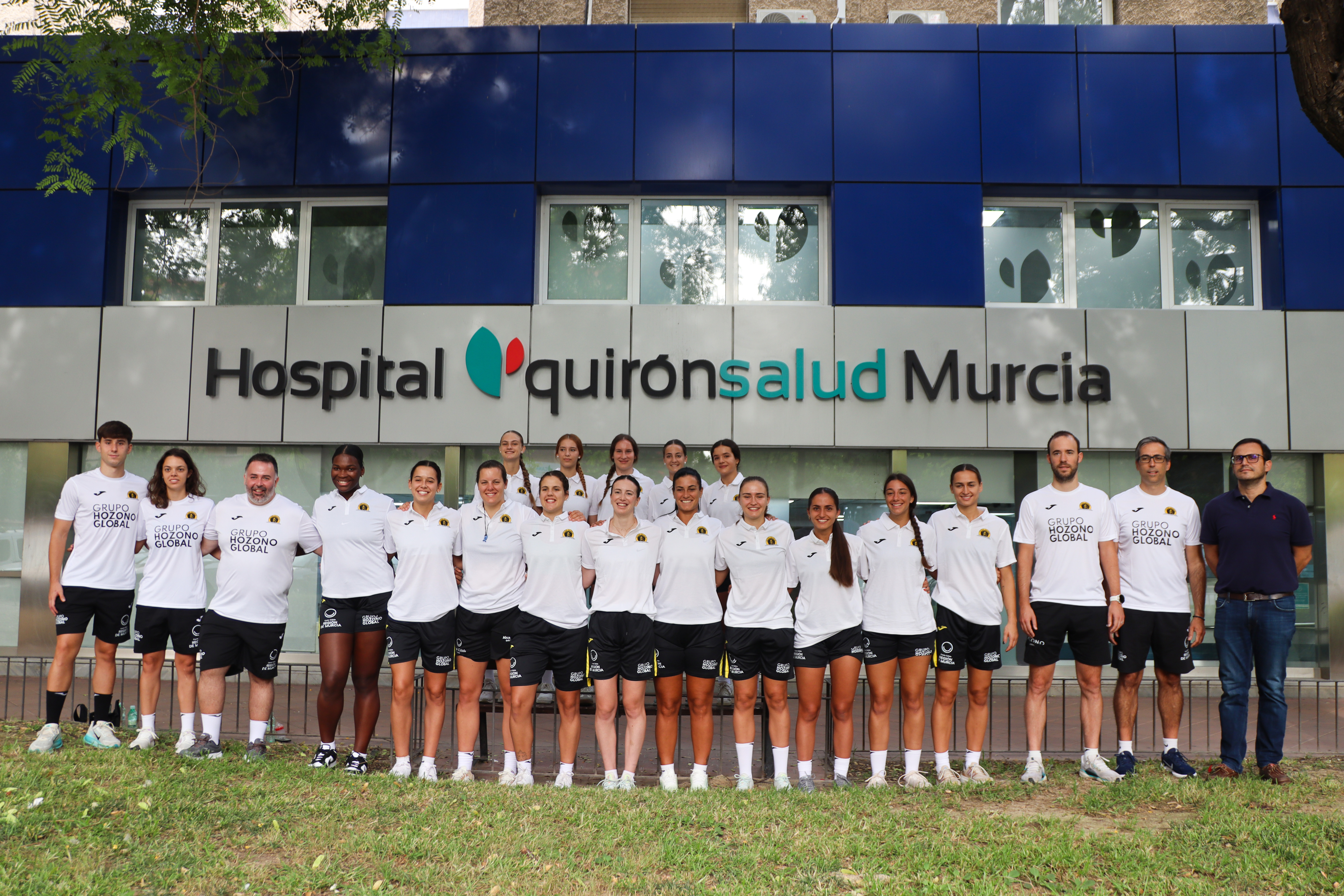 El Hozono Global Jairis inicia su pretemporada en QuirónSalud Murcia