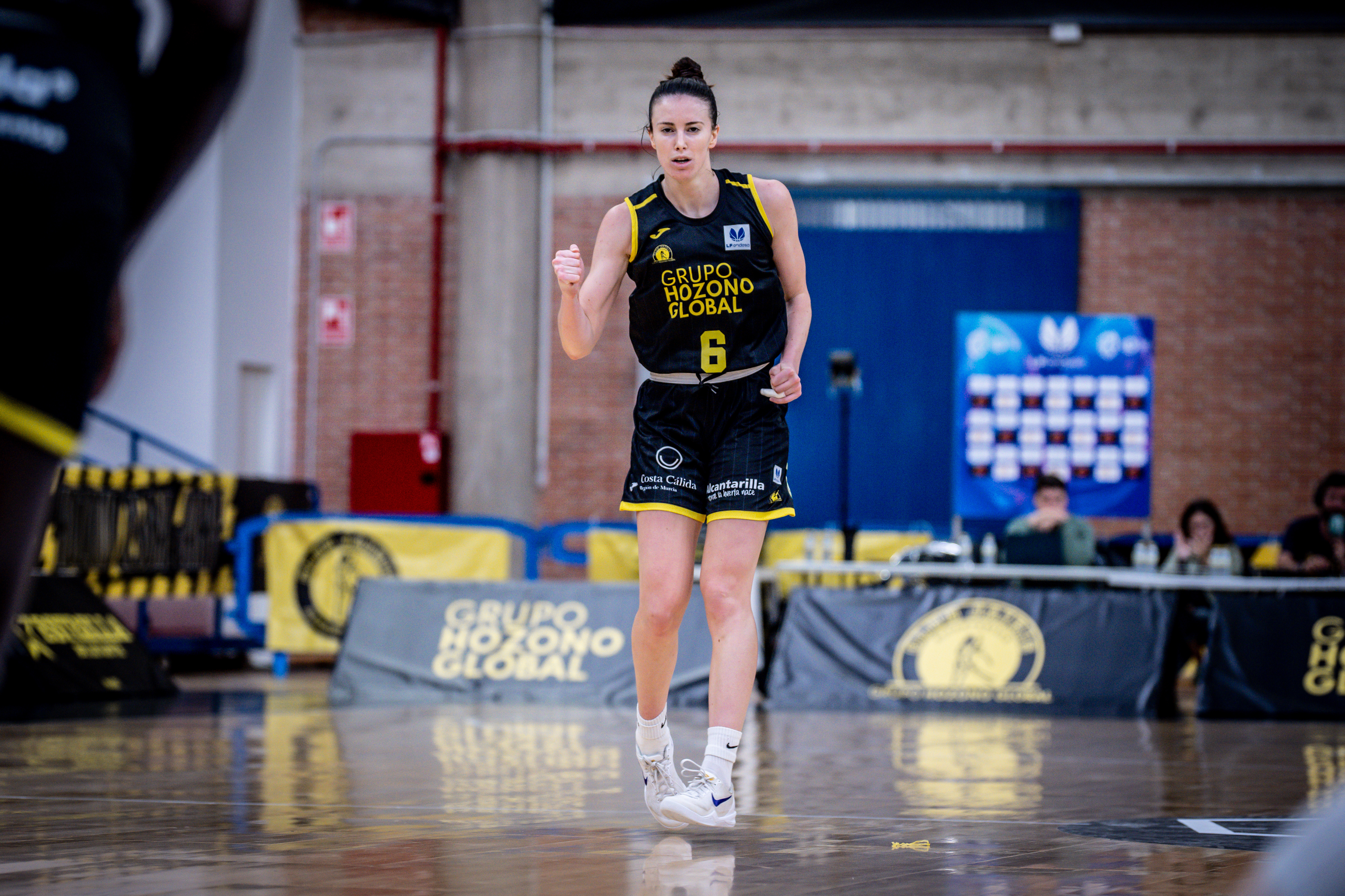 Aina Ayuso renueva con el Hozono Global Jairis