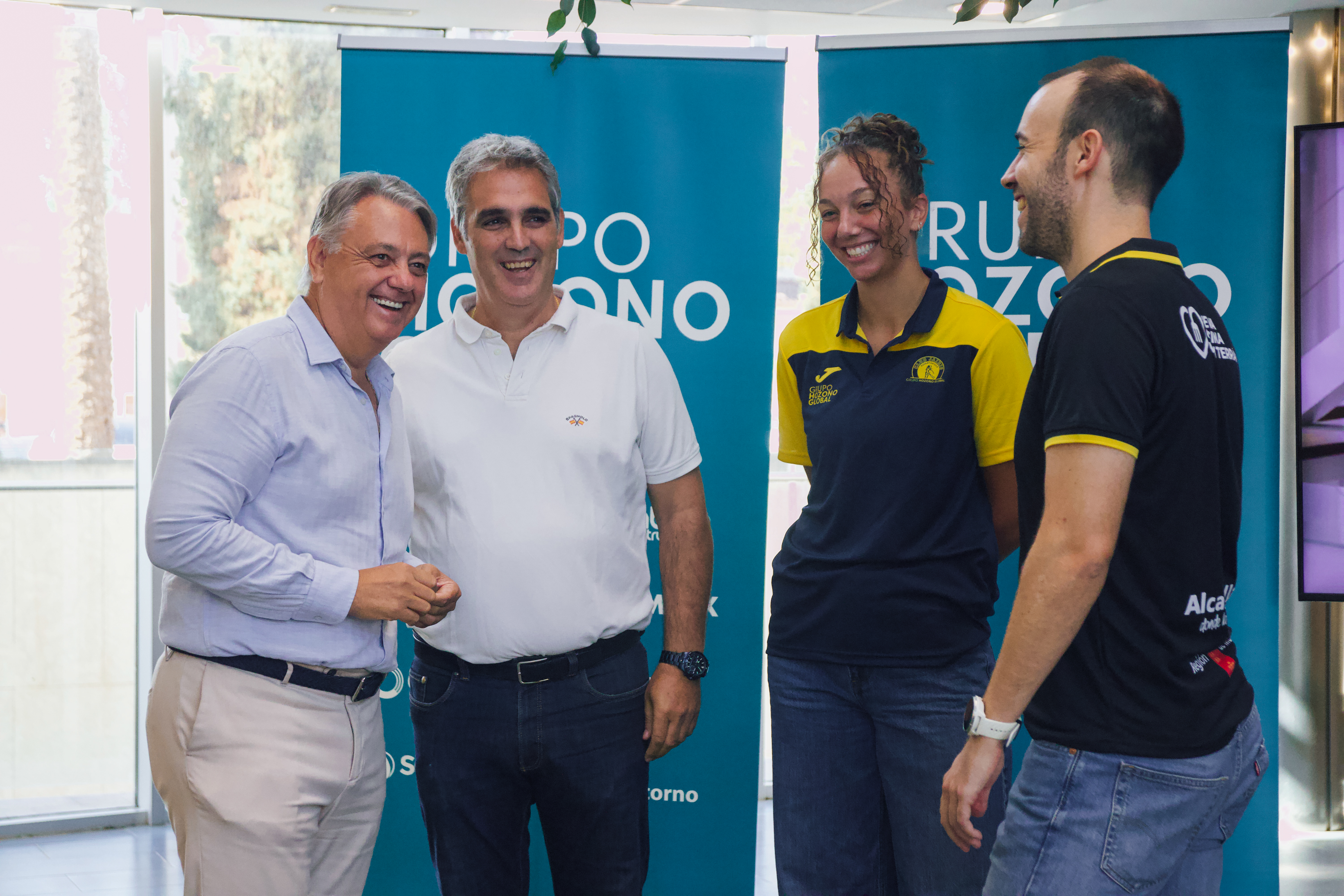 Jordan Hobbs, presentada oficialmente como nueva jugadora del Hozono Global Jairis