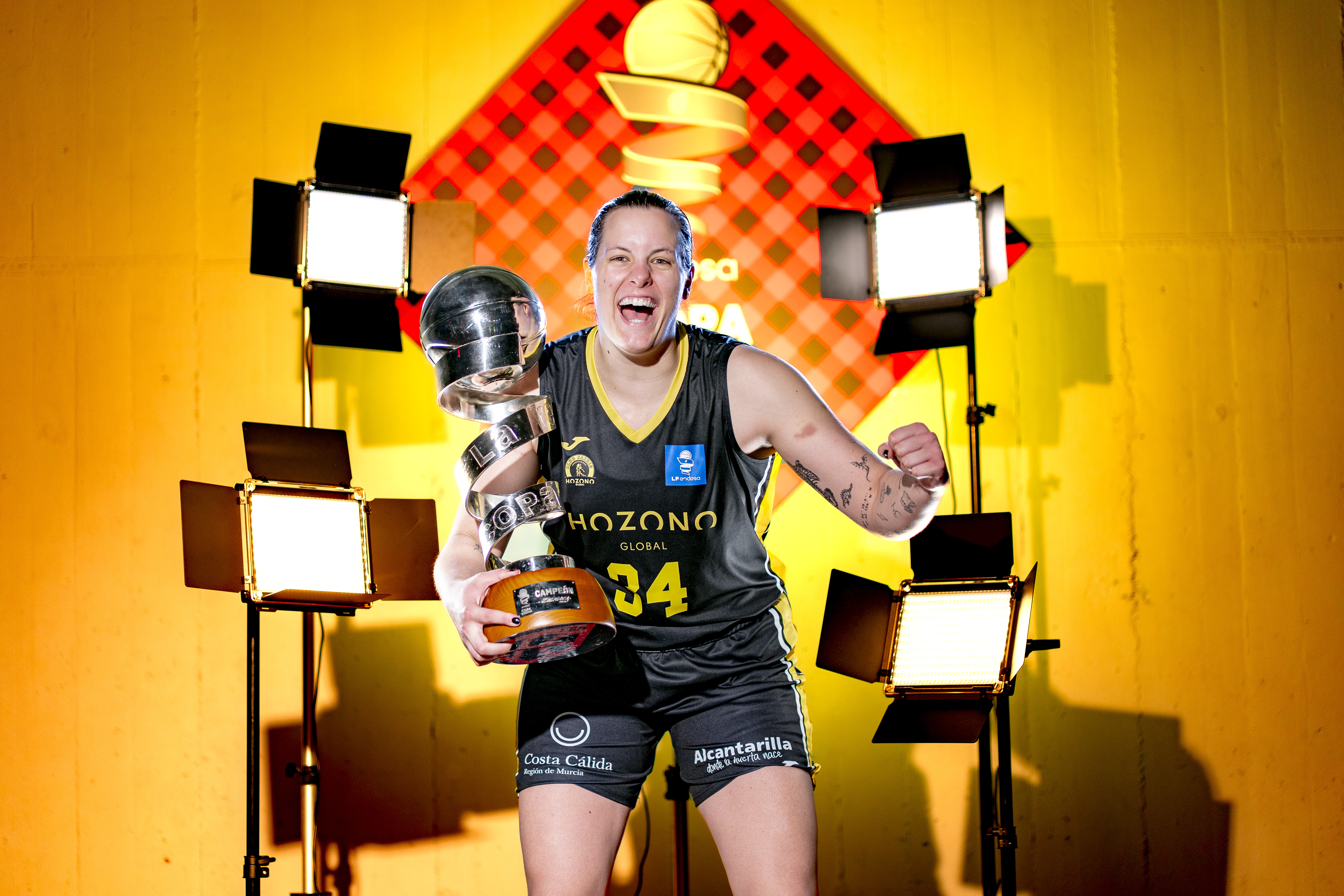 Billie Massey renueva con el Hozono Global Jairis